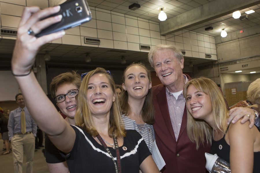 President Thrasher takes selfie with new students at the President's Welcome.