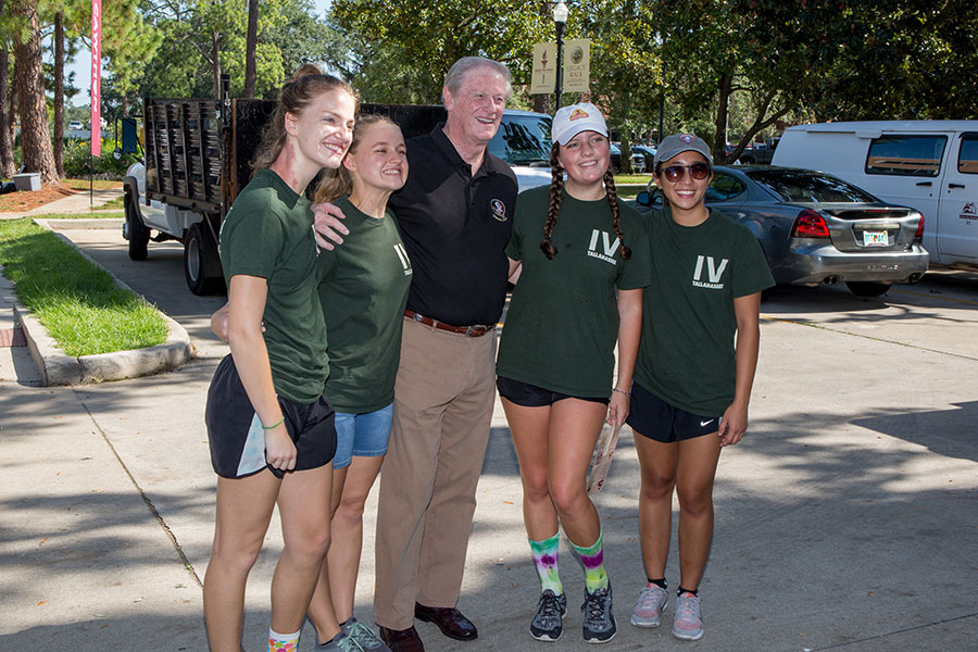 President Thrasher greets students and parents at residence halls move-in Aug. 23, 2017. (FSU Photography Services)