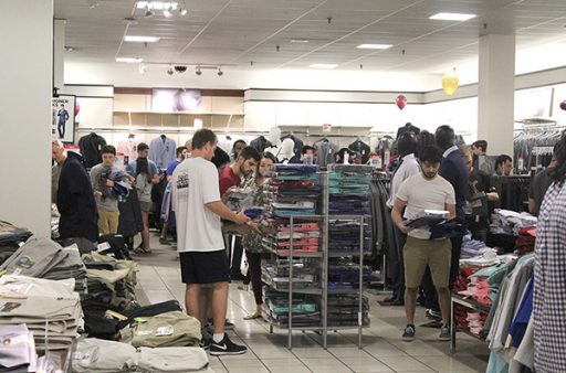 JCPenney opened its doors exclusively to FSU students who received 40 percent off career wear including suits, shirts, pants, skirts, dresses, shoes and more. In addition to the discounted apparel, JCPenney provided free mini-makeovers at Sephora and professional headshots in the photo studio, along with refreshments and raffles. (Photo: FSU Career Center)