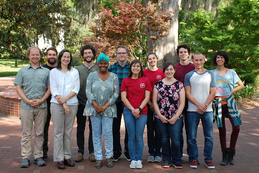 The Center for Anchored Phylogenomics lab group. Under the guidance of the Lemmons, student employees from the center have gone on to attend top-choice medical, veterinary and graduate programs.