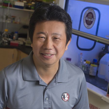 Hengli Tang, professor of biological science
