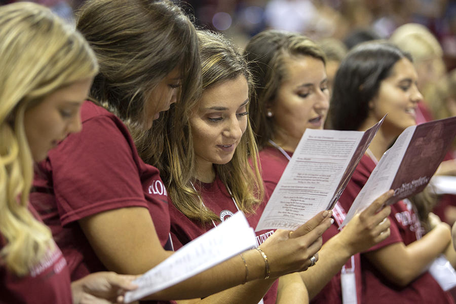 Students recite the Seminole Creed during FSU New Student Convocation Sunday, Aug. 26, 2018. (FSU Photography Services)