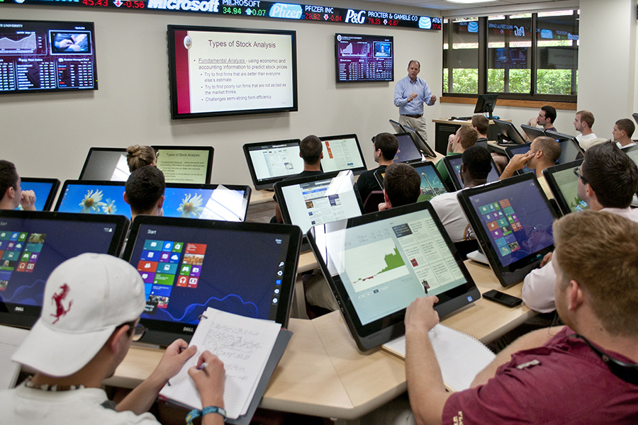 In 2013, the College of Business introduced a dedicated trading room that is used by the SIF’s student managers.