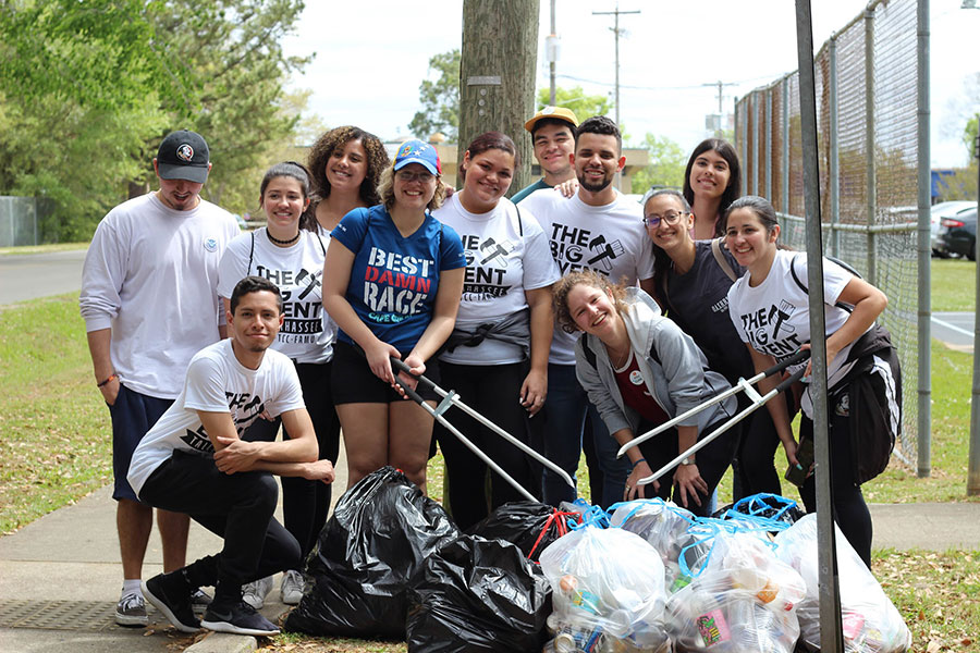 Florida State University students spent their Saturday volunteering during The Big Event 2019. (Valeria Rivadeneira)