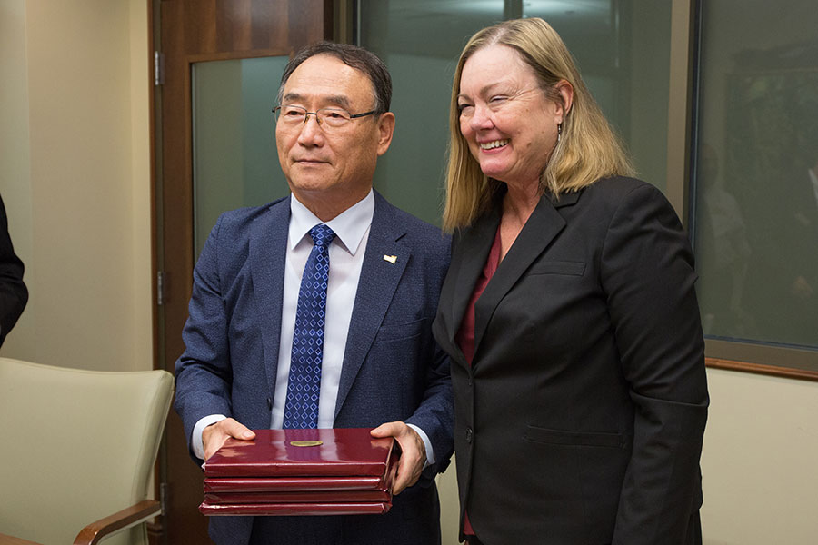 Kyonggi University President In Kyu Kim led Kyonggi and FSU Provost Sally McRorie during a campus visit Oct. 4, 2019. (FSU Photography Services)