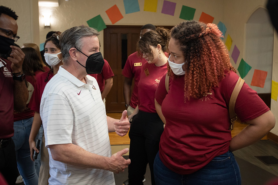 President Richard McCullough Tours residence halls during move-in.