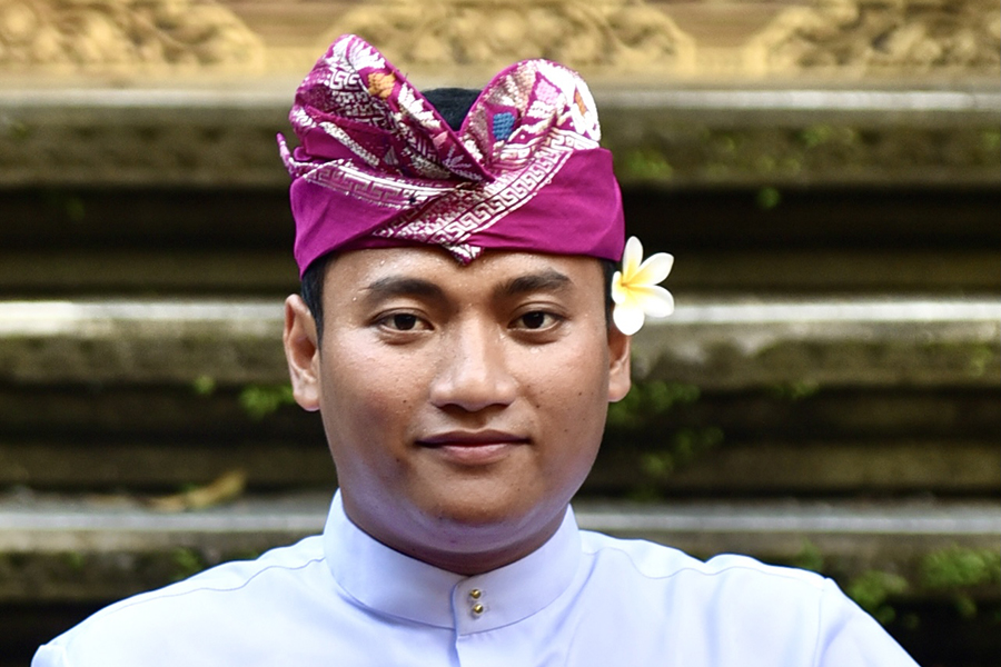 Renowned Balinese gamelan master, Fulbright Fellow, Indonesian national conservatory faculty member, and graduating musicology doctoral student I Gde Made Indra Sadguna will be the featured artist for the 2022 Rainbow Concert.