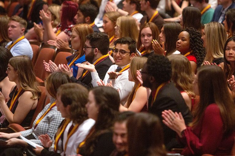 FSU awards honors medallions to spring 2022 graduates Florida State