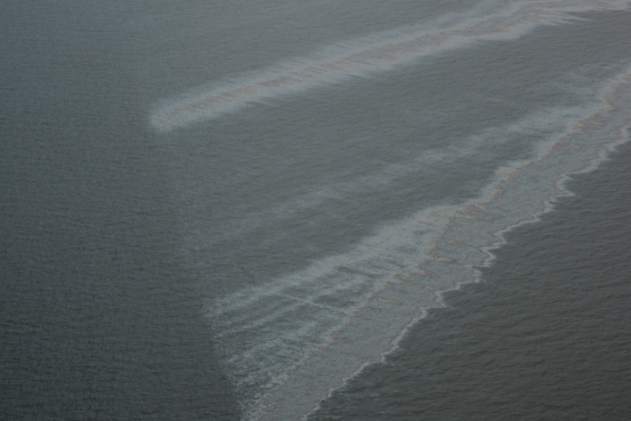 Newswise: Study: Humans Responsible for Over 90% of World's Oil Slicks