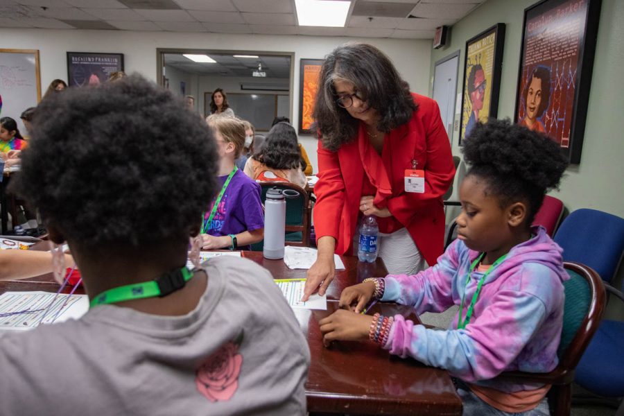 FSU's First Lady Dr. Jai Vartikar visits the SciGirls Summer Camp on July 21, 2022, at The National High Magnetic Field Laboratory. (FSU Photography Services)