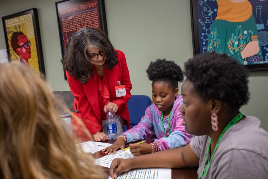 FSU's First Lady Dr. Jai Vartikar visits the SciGirls Summer Camp on July 21, 2022, at The National High Magnetic Field Laboratory. (FSU Photography Services)