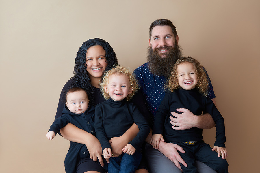 Da'Shay Templeton, her husband, Tyler Templeton, and their three children. (Da'Shay Templeton)