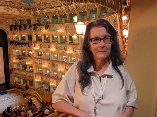 Η Δρ Lynn Jones και τέσσερις διδακτορικοί φοιτητές παρακολούθησαν το Διεθνές Συνέδριο Βυζαντινών Σπουδών στη Βενετία της Ιταλίας το καλοκαίρι του 2021.