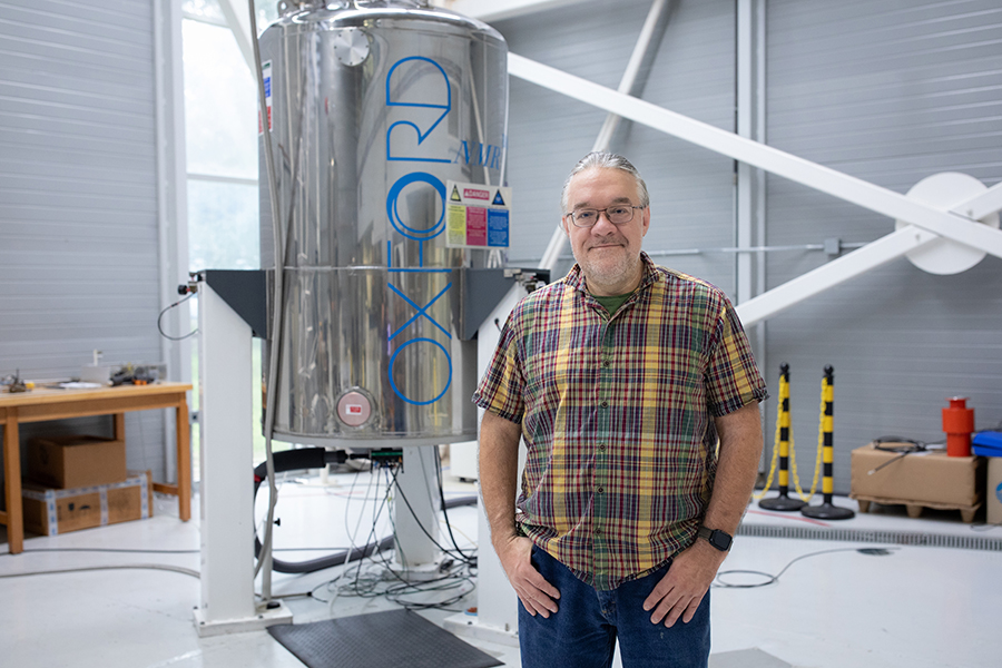 Rob Schurko, director of the Nuclear Magnetic Resonance and Magnetic Resonance Imaging Facility at the FSU-headquartered National High Magnetic Field Laboratory and a professor in the Department of Chemistry and Biochemistry. (Devin Bittner/FSU College of Arts and Sciences)