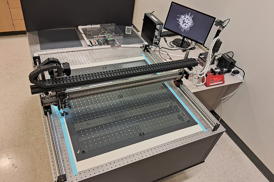 The Robotic Drop Imager, or RODI, that Steinbock's lab used to prepare samples for analysis. The robot can prepare more than 2,000 samples per day. (Courtesy of Oliver Steinbock)