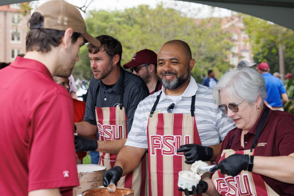 Thousands of students, faculty and staff gathered to enjoy delicious ice cream treats, handed out by President McCullough, First Lady Vartikar and other university administrators. (Florida State University)