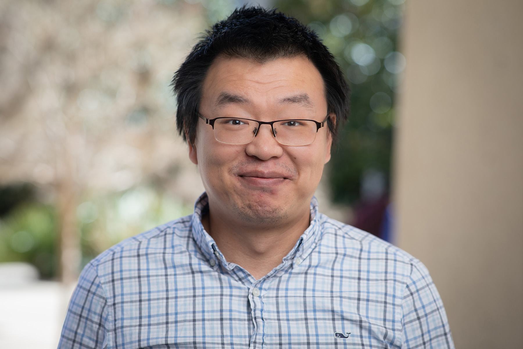 Assistant Professor of Physics Zhengguang Lu earned the 2025 William L. McMillan Award from the University of Illinois for the discovery of the fractional anomalous quantum Hall effect in multilayer graphene materials. (Devin Bittner/FSU College of Arts and Sciences)