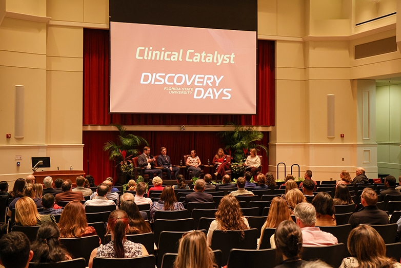 A discussion at Clinical Catalyst, which brought together FSU researchers and local clinicians to discuss how they could work together. (Sofia Estavillo/FSU College of Medicine)