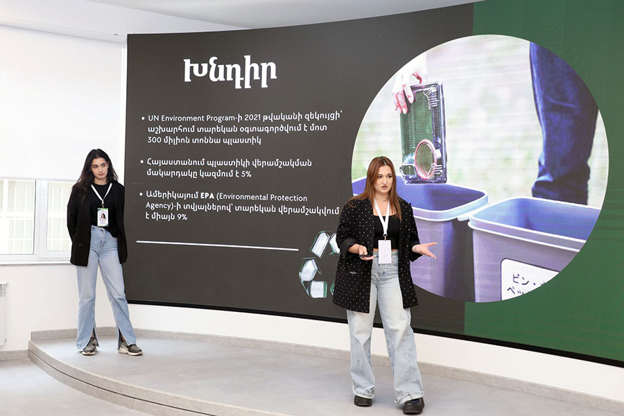 ASUE students present the results of their COIL project to ASUE and FSU faculty. The ASUE students collaborated virtually with FSU students to develop entrepreneurial solutions focused on education, sustainability and social impact. (Grisha Amirkhanayn/ASUE)