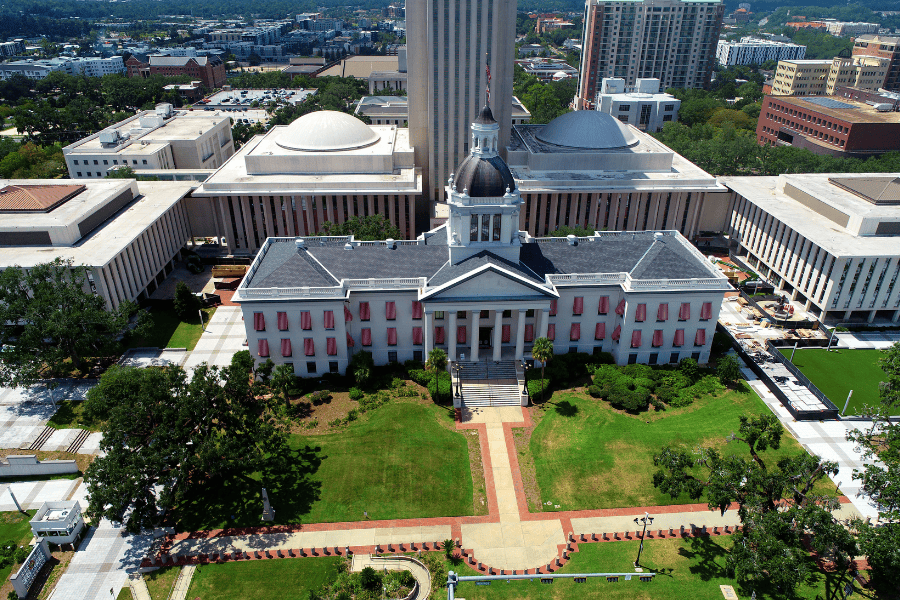 Florida Open Gov allows users to explore information on Florida’s K–12 education system, state and local payroll, and other public spending categories through interactive visuals and searchable datasets. (Dennis MacDonald/Adobe Stock)