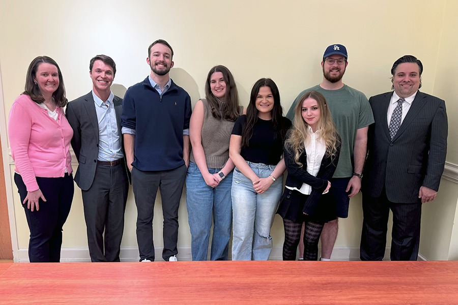 Estudiantes de la FSU ayudan a dar forma al debate de la Corte Suprema en un importante caso de ley electoral.