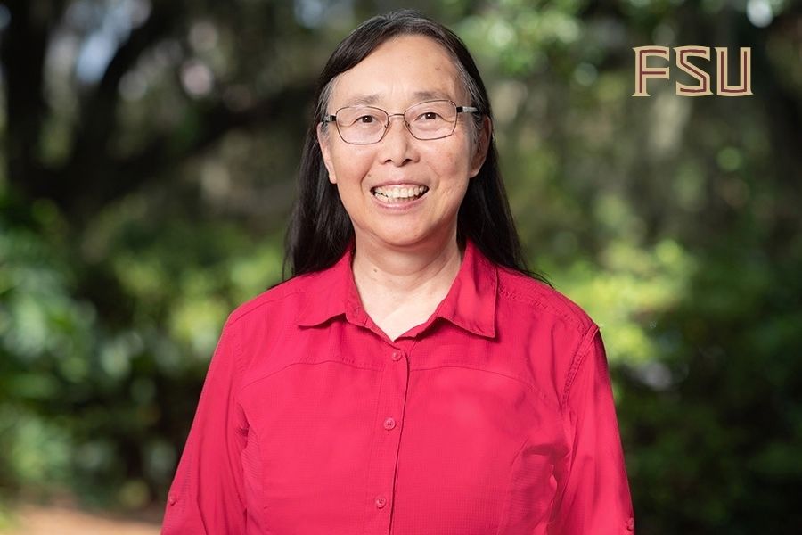 A photo portrait of Qing-Xiang “Amy” Sang.